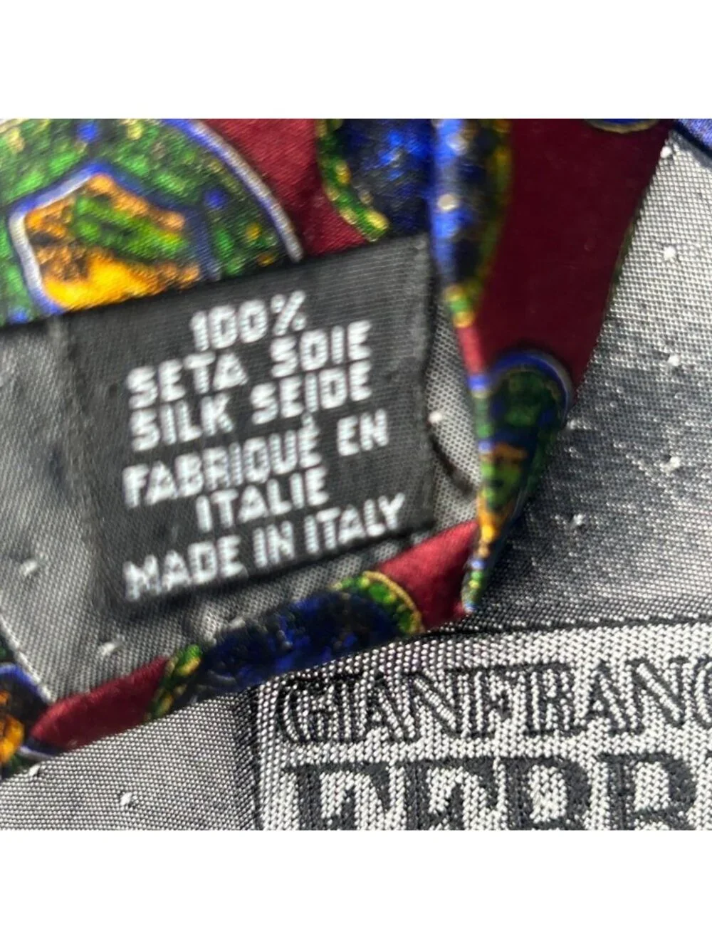 Gianfranco Ferre Italian 100% Silk Classic Medallion Designer Tie